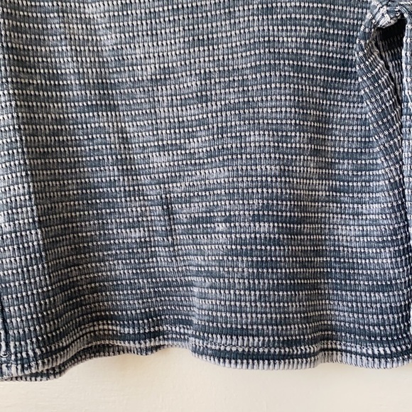 Cold shoulder crop top Size medium - Picture 10 of 12